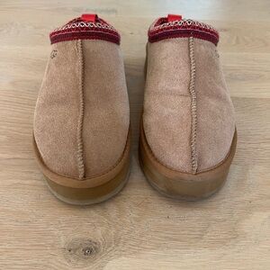 Ugg Tazz Platform size 8